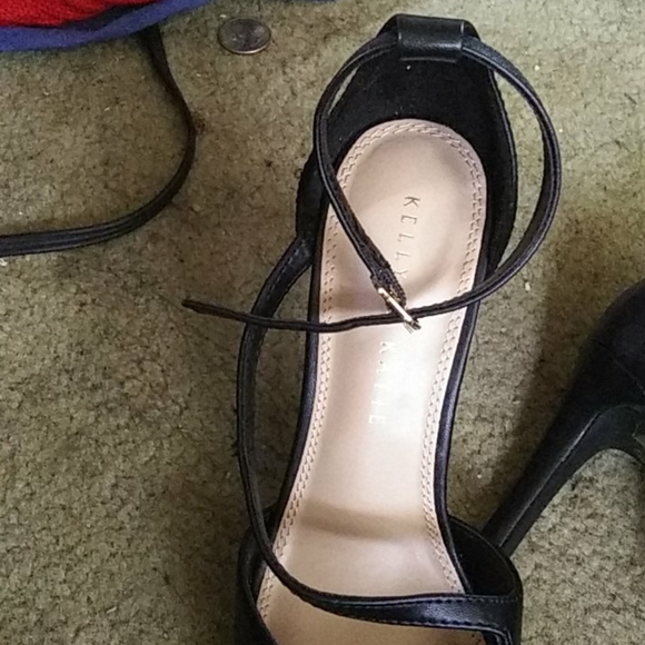 Heels - Picture 3 of 3